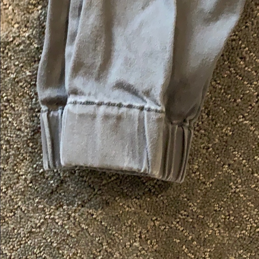 Joggers - Picture 2 of 3